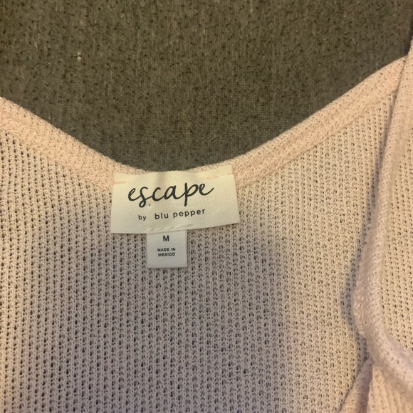 Cute tank top - Picture 2 of 2